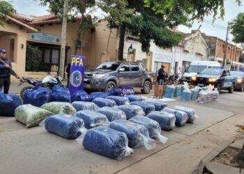 La Policía Federal secuestró droga, hojas de coca y cigarrillos
