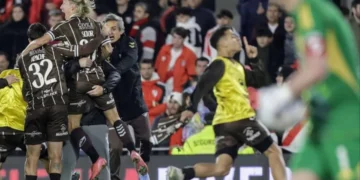 Platense semifinalista, eliminó a River por penales