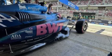 Colapinto tuvo problemas con su auto y finalizó último en la práctica 1