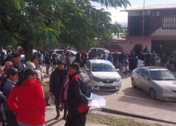 Reclamo multisectorial en Aguas Blancas