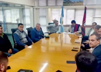 Refinor explicó sus planes de reestructuración ante autoridades provinciales