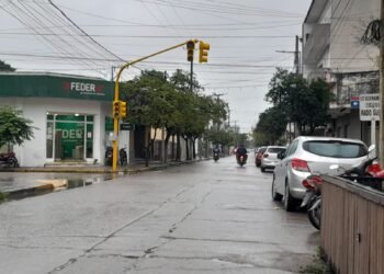 Peligro, semáforo sin funcionar en pleno centro