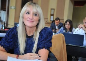 Diputada oficialista denuncia penalmente a Sánchez y Savoy por irregularidades en el IPS