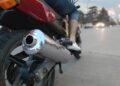 Está prohibido circular con caño de escape ruidoso