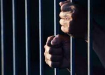 Diez años de cárcel por abusar sexualmente de su hija