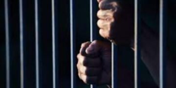 Diez años de cárcel por abusar sexualmente de su hija