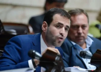 Hoy definen la causa contra Estrada: “Si no se presenta pediré su desafuero”