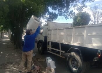 Trabajos de limpieza en puntos críticos de la ciudad