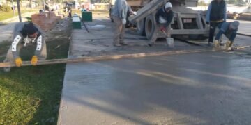 Trabajos en el Playón Deportivo del B° 9 de Julio