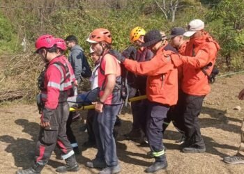 Rescataron a un hombre en un cerro de San Lorenzo