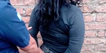 Fue detenida e imputada por amenazar a su madre y a su vecina