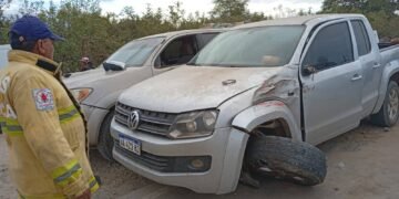 Ruta 50: Quiso “colarse” en la fila y lo chocó un colectivo