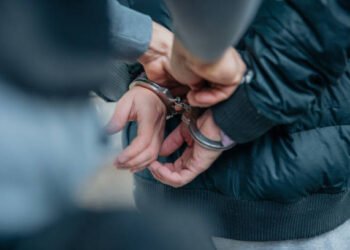 Dos hermanos fueron detenidos por vender cocaína y marihuana