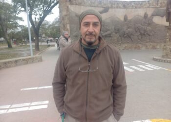 “Docentes autoconvocados pedimos un aumento del 50%”