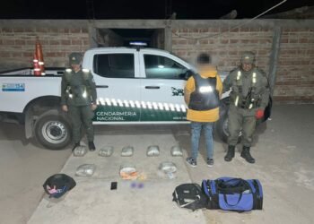 Pasajero traficaba 10 kilos de marihuana