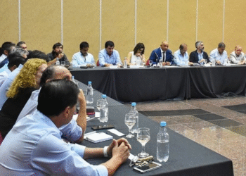 Provincia mejoró la oferta salarial a los gremios