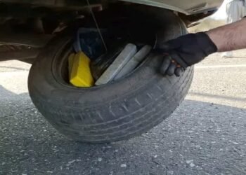 Pareja fue detenida traficando mas de 5 kilos de cocaína