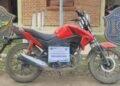 La policía recuperó una moto y un celular robados