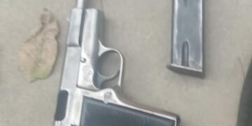 Detenidos en un auto con pedido de secuestro y armas de fuego