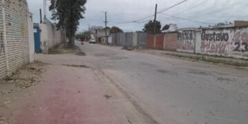 Vecinos reclaman por el pésimo estado de calle Mitre