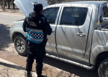 La policía recuperó una camioneta con pedido de secuestro