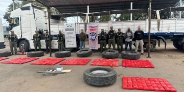 Gendarmería secuestró 417 kilos de cocaína en Senda Hachada