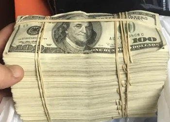 Allanaron propiedades de Diego Spagnuolo y hallaron 80 mil dólares sin declarar