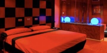 Dos acusados de atentar contra un hombre en un hotel alojamiento