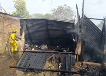 Se incendió una vivienda en el Barrio 26 de Agosto