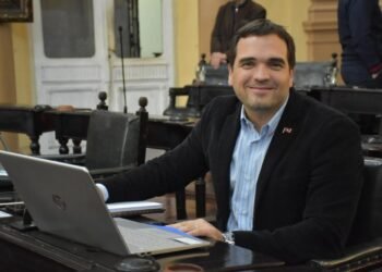 El Senado aprobó la Ley de Alfabetización en Inteligencia Artificial en escuelas y colegios