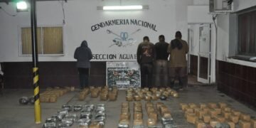 Intentaron huir con 175 kilos de marihuana y dispararon contra los gendarmes