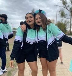 Desfile protocolar y concurso de mascotas de las Promos