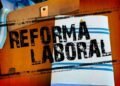 Reforma laboral de Milei: 12 horas de trabajo, parte del sueldo pagado con ticket canasta e indemnizaciones en cuotas