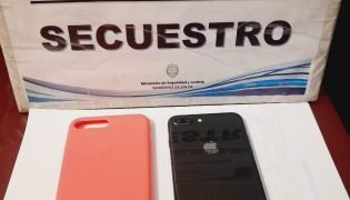 Motoristas recuperaron un celular robado en Orán