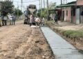Avanza la obra de cordón cuneta en el Barrio Mitre