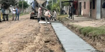 Avanza la obra de cordón cuneta en el Barrio Mitre