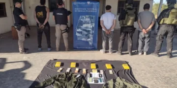 Tres salteños, entre ellos un comandante de Gendarmería nacional, detenidos con cocaína en Santiago del Estero