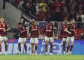 Copa Libertadores: Flamengo derrotó sobre el final a Racing