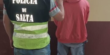 Robó un celular y lo detuvo la policía