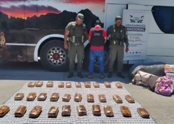 Envolvió 31 kilos de marihuana con colchas y frazadas