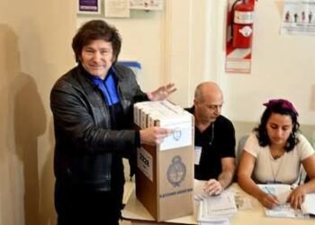 El presidente Javier Milei votó y no hizo declaraciones