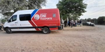 Gran demanda de los vecinos en el Móvil del Registro Civil