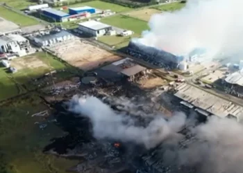 Diez industrias fueron afectadas por el incendio en Ezeiza