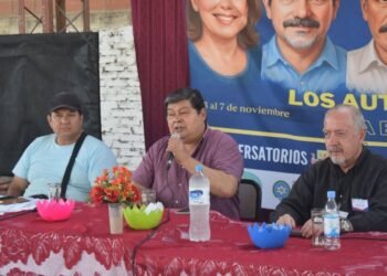 “Los Autores van a la Escuela” comenzó en Hipólito Yrigoyen