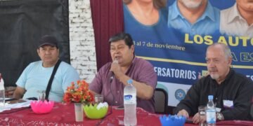 “Los Autores van a la Escuela” comenzó en Hipólito Yrigoyen