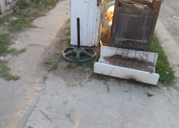 Descacharrado: Vecinos reclaman que no levantaron los cacharros