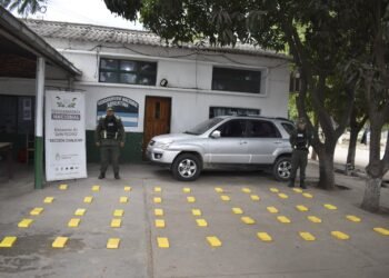 Traficaban 46 kilos de cocaína en un doble fondo de un vehículo