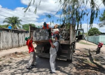 Barrio 4 de Junio: Levantaron 145 toneladas de cacharros