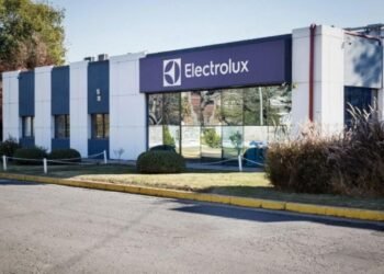 Electrolux extiende la suspensión de 400 empleados: “No hay trabajo”