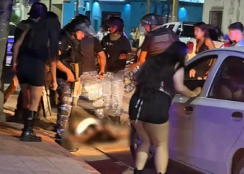 La golpearon y la dejaron tirada tras salir de un boliche en Embarcación